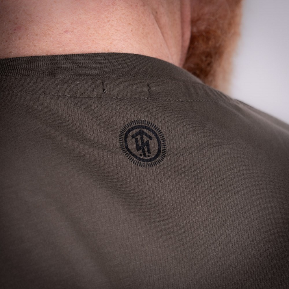 T-SHIRT KNOTEN T-SHIRT KNOTEN