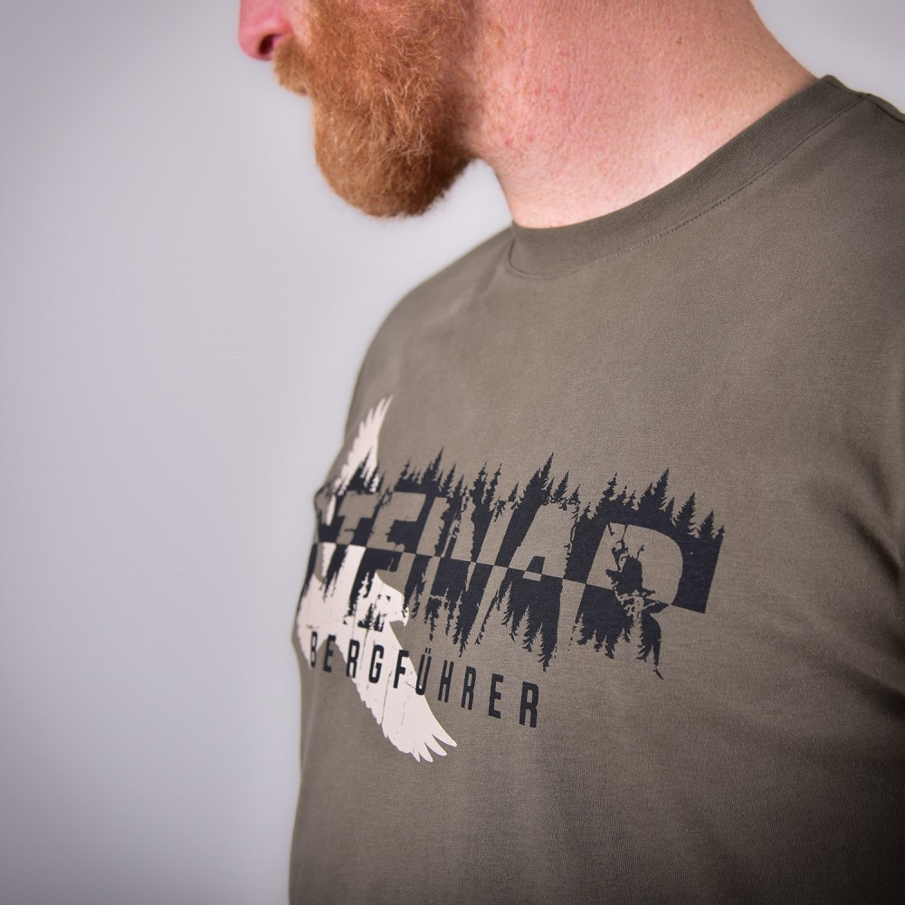 T-SHIRT MOUNTAIN GUIDE