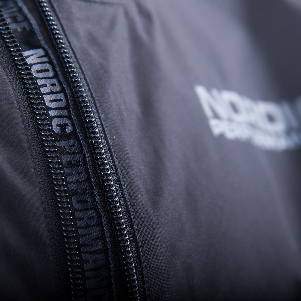 JACKE SKARSTIND JACKE SKARSTIND