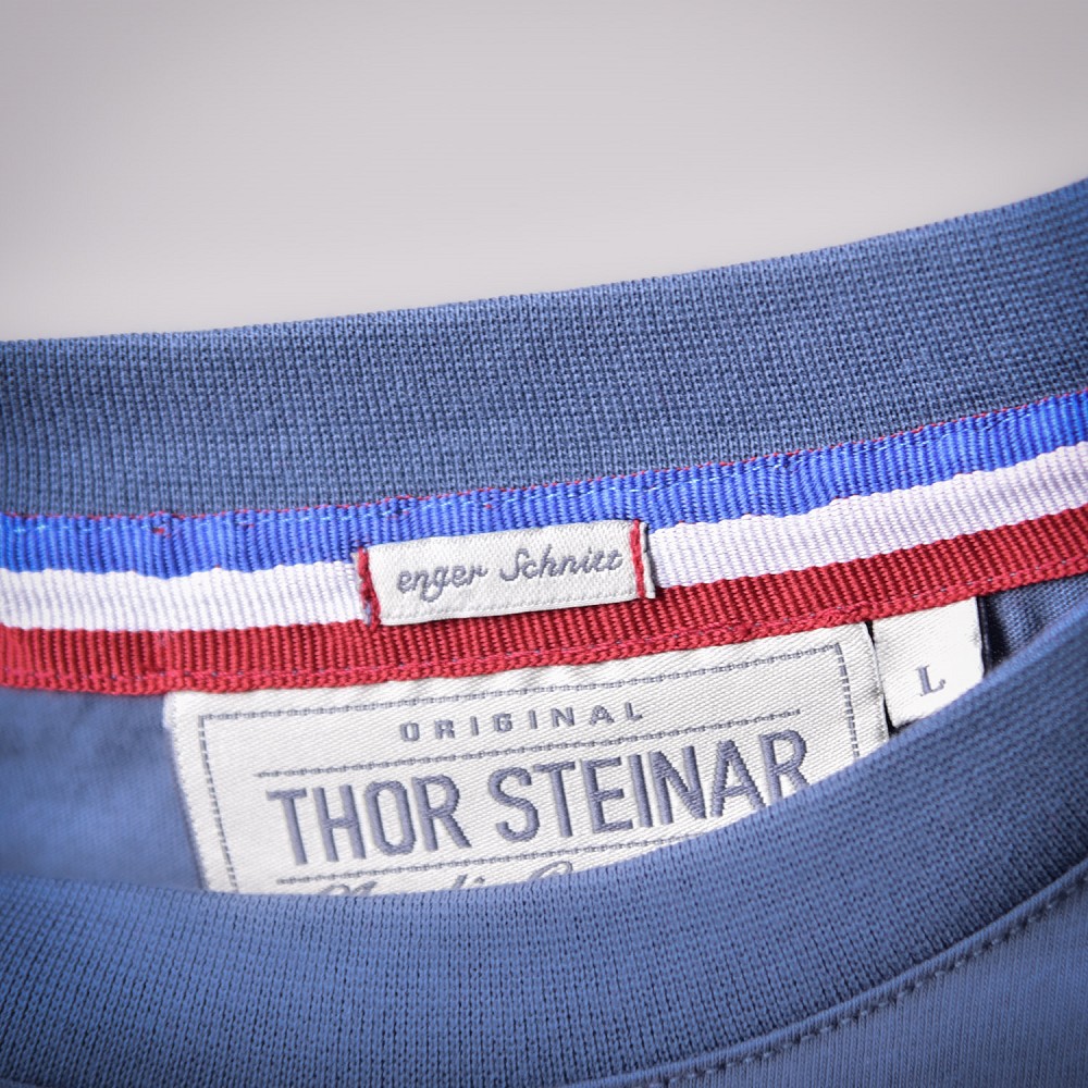 T-SHIRT LEGENDARY T-SHIRT LEGENDARY