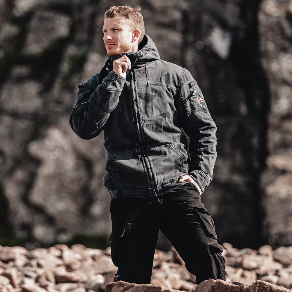 JACKE TYR WINTER