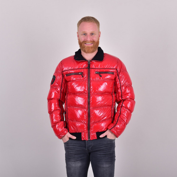 JA-S23-15162_Race_Studio_nah_front_rot_25871
